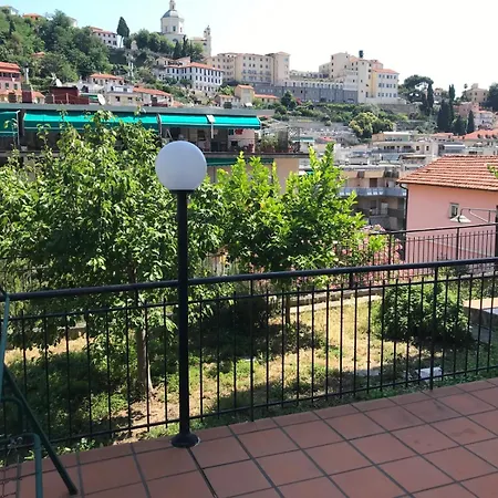 The Citrus House アパート